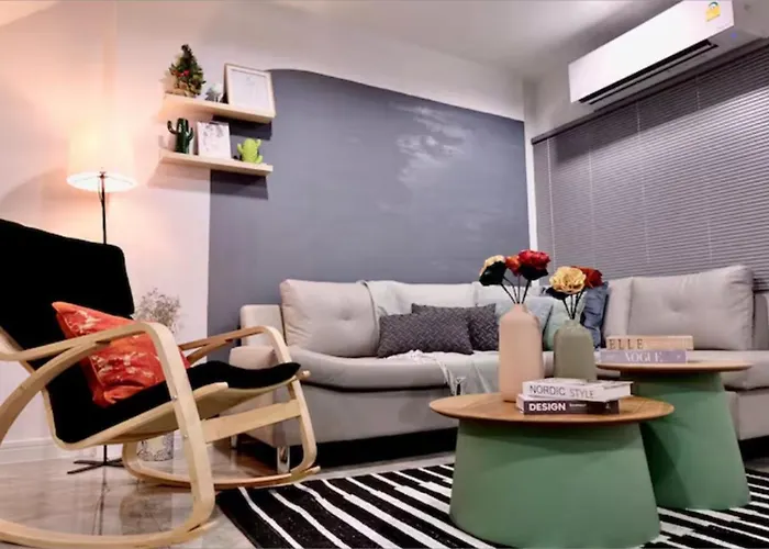Spacious 4brtownhouse Bts Onnut 10 Sleeps With Parking Apartamento Bangkok