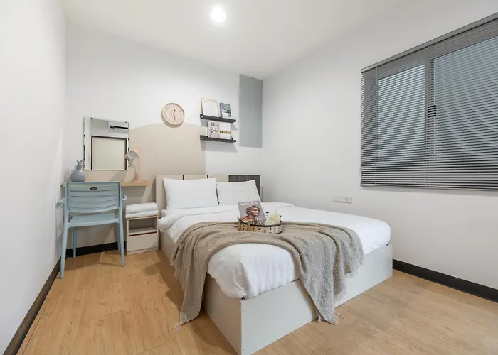 Spacious 4brtownhouse Bts Onnut 10 Sleeps With Parking * Bangkok