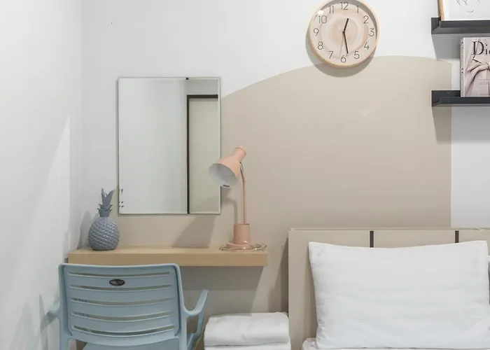 Spacious 4brtownhouse Bts Onnut 10 Sleeps With Parking Bangkok
